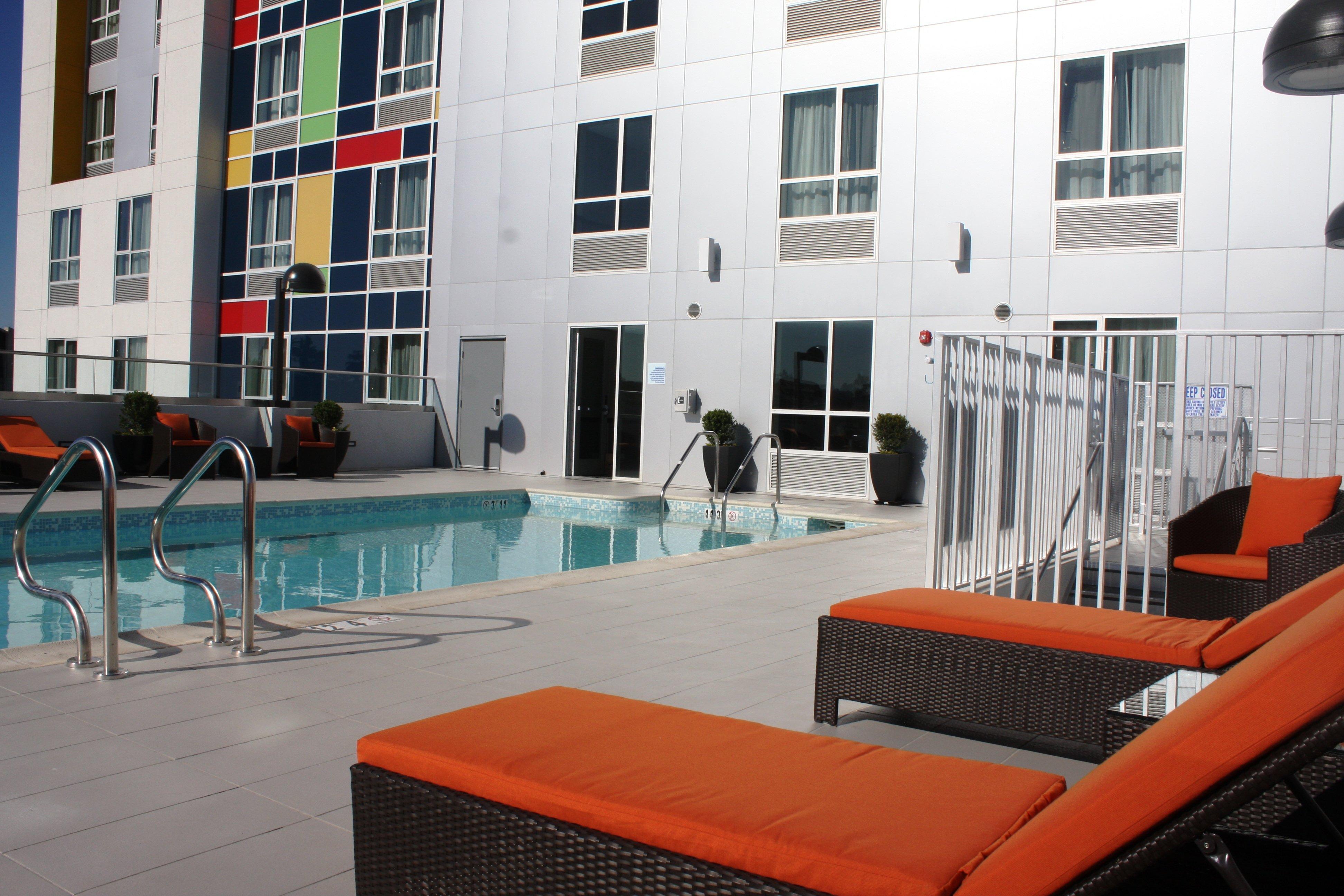 Holiday Inn Express North Hollywood - Burbank Area By Ihg Los Ángeles Exterior foto