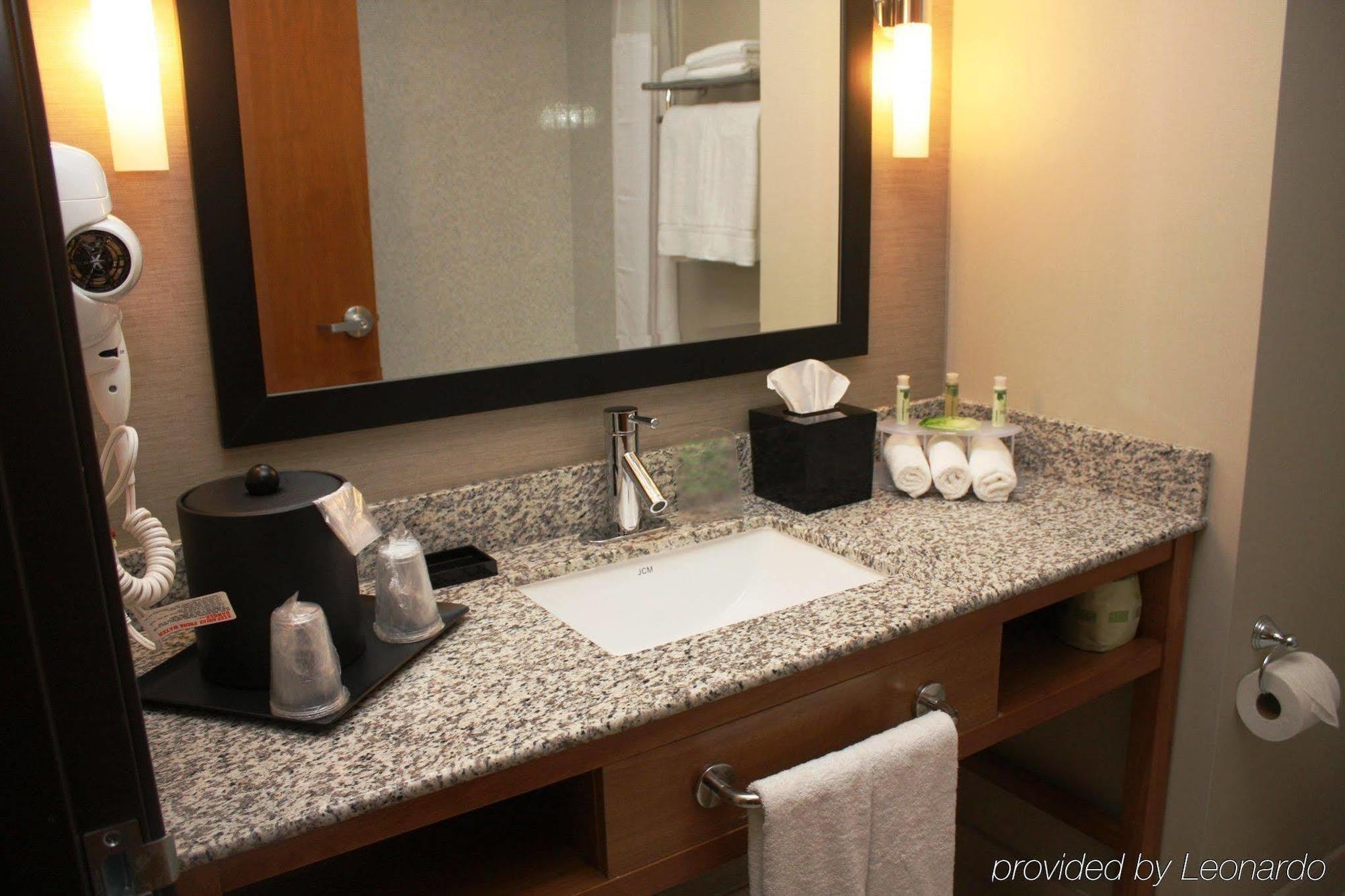 Holiday Inn Express North Hollywood - Burbank Area By Ihg Los Ángeles Exterior foto